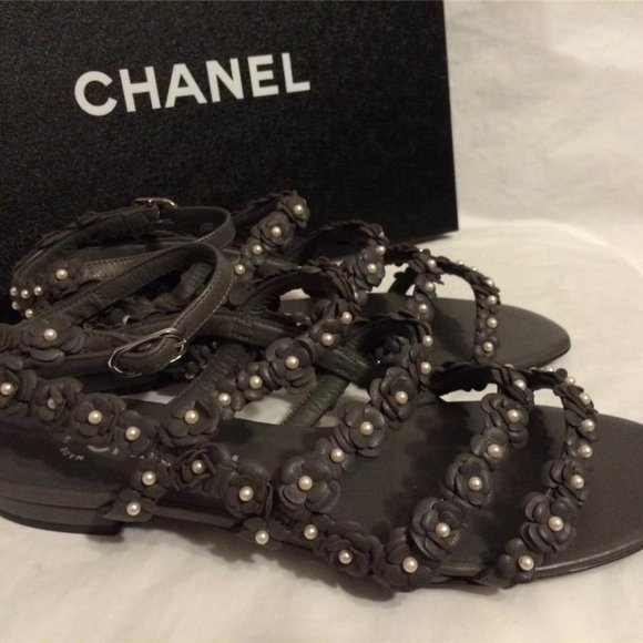 CHANEL 14P Pearl Embellished Camellia Strappy Leather Flat Sandals Shoes - Picture 5 of 11